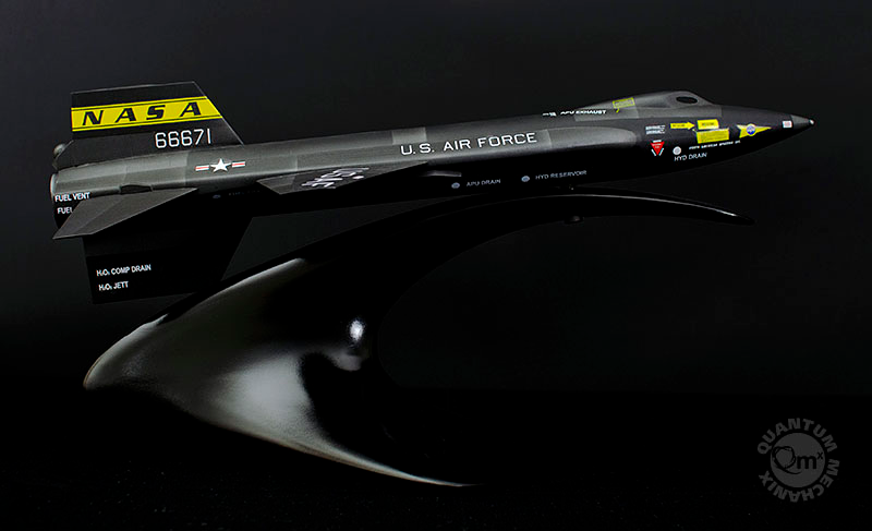 Illustration for article titled A Close-up Look at the Star Trek Easter Egg You Might Have Missed